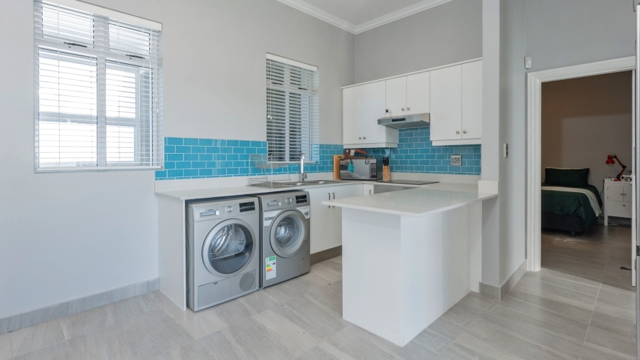 2 Bedroom Property for Sale in Struisbaai Western Cape